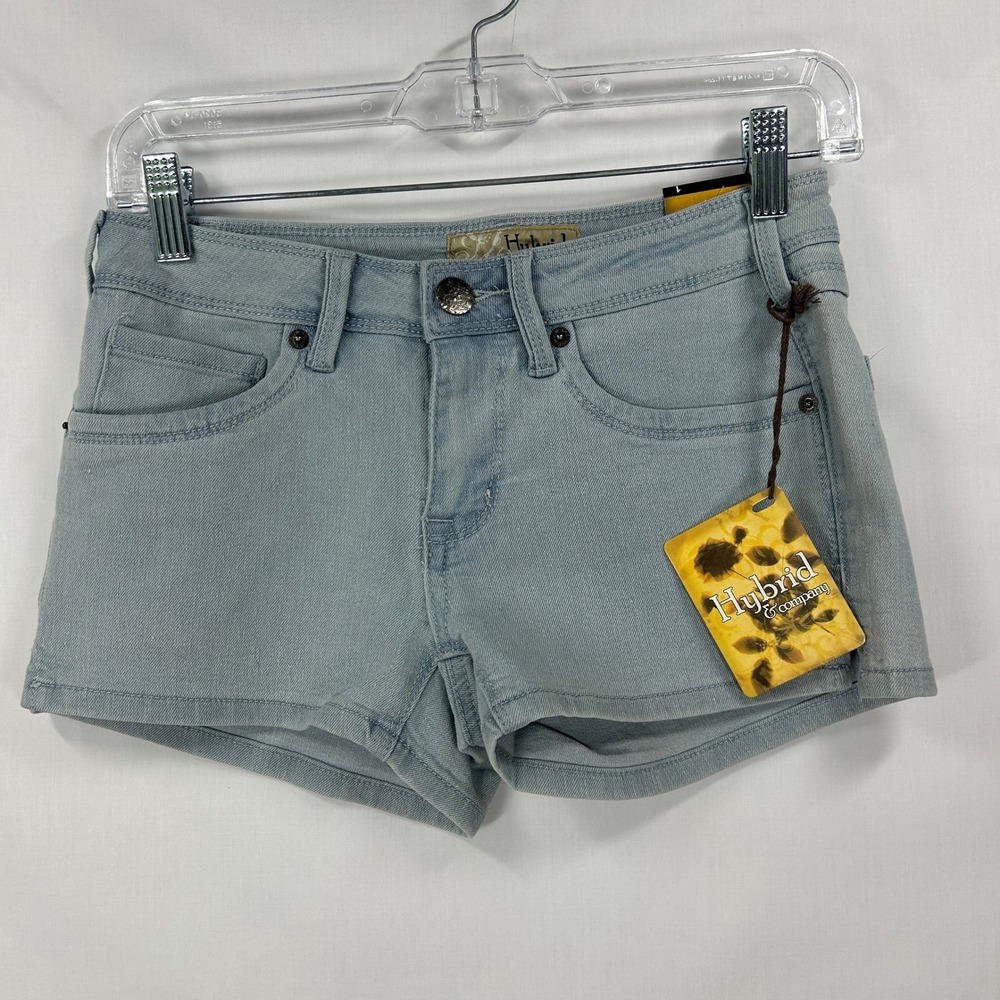 NWT Hybrid & Company Light Wash Denim Booty Shorts 1